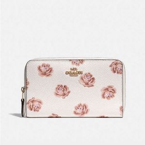 COACH - Wallet with rose print🌸